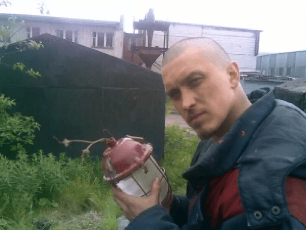 Мурманский слесарь, уволенный за профсоюзную деятельность и левые взгляды, вернулся на работу через суд